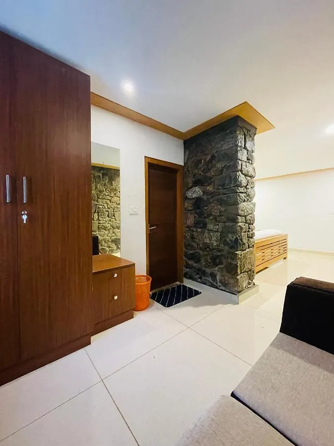 Bed & Breakfast Thottom Stays Munnar, Forest Bungalow Santhanpara