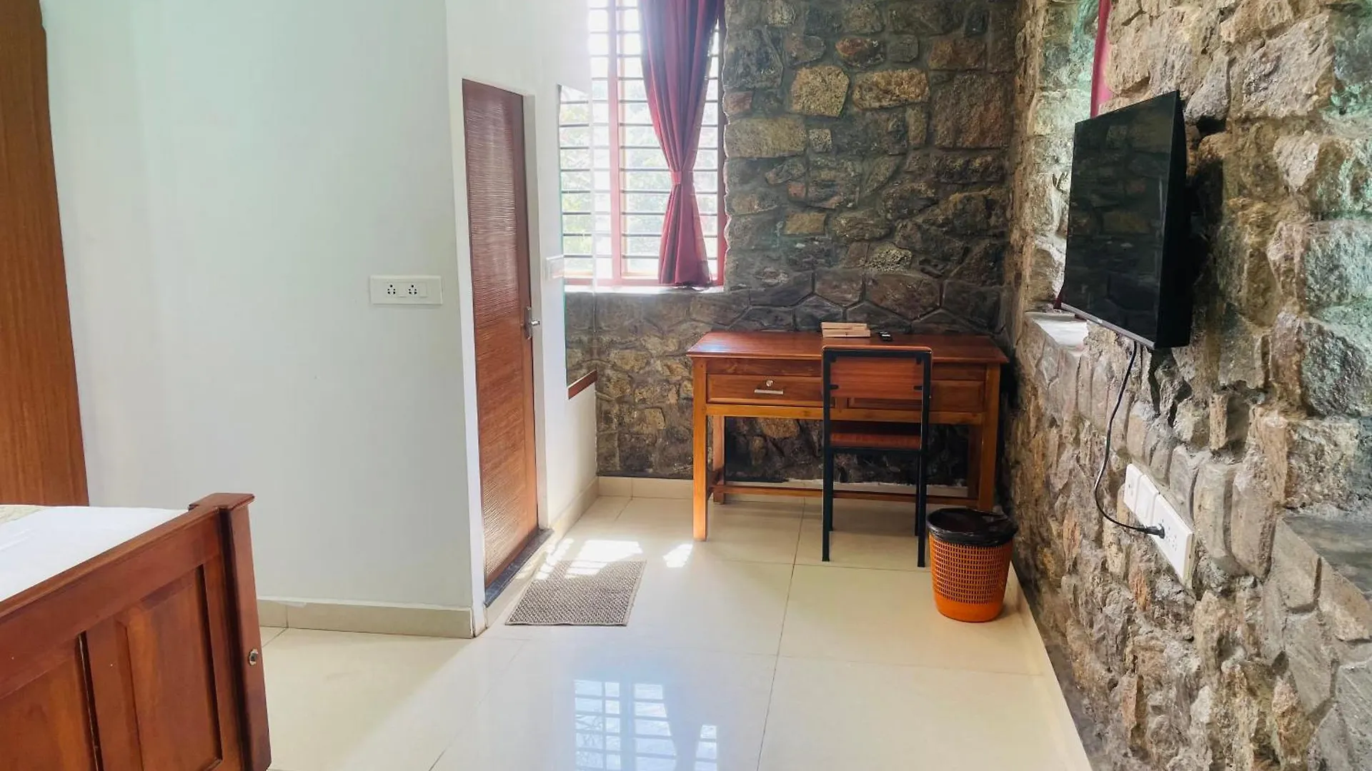 Thottom Stays Munnar, Forest Bungalow Santhanpara Indien