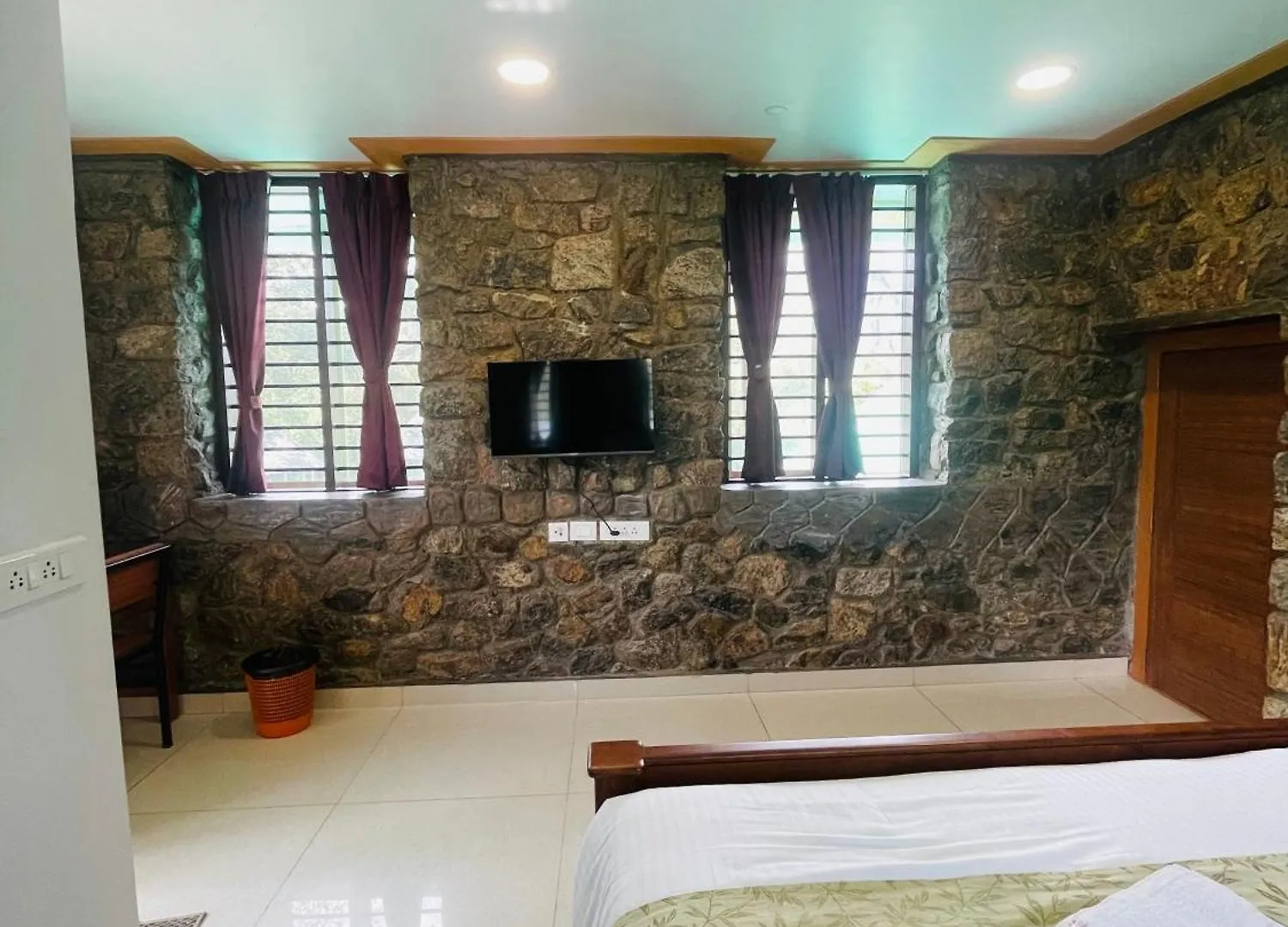 Bed & Breakfast Thottom Stays Munnar, Forest Bungalow Santhanpara