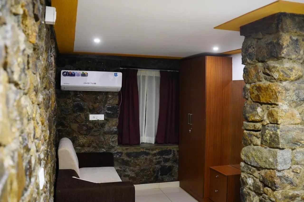 Thottom Stays Munnar, Forest Bungalow Santhanpara Indien